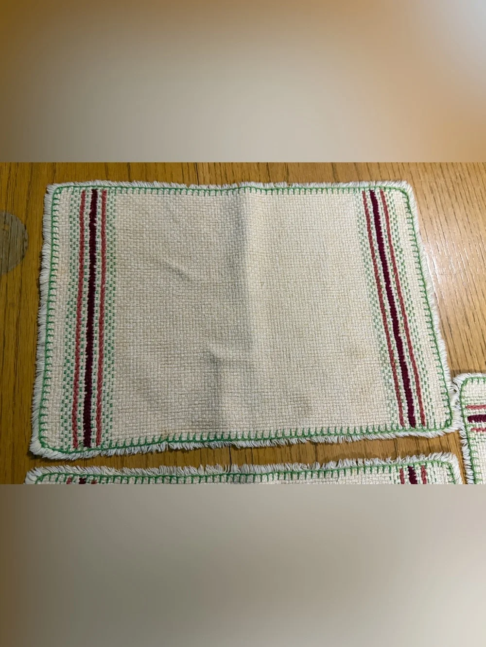 Vintage Woven Cotton Placemats Set 4 Cream Red Green Cottagecore Farmhouse